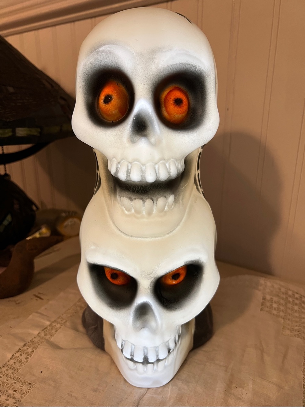 Halloween stacked Skulls blow mold lighted decoration